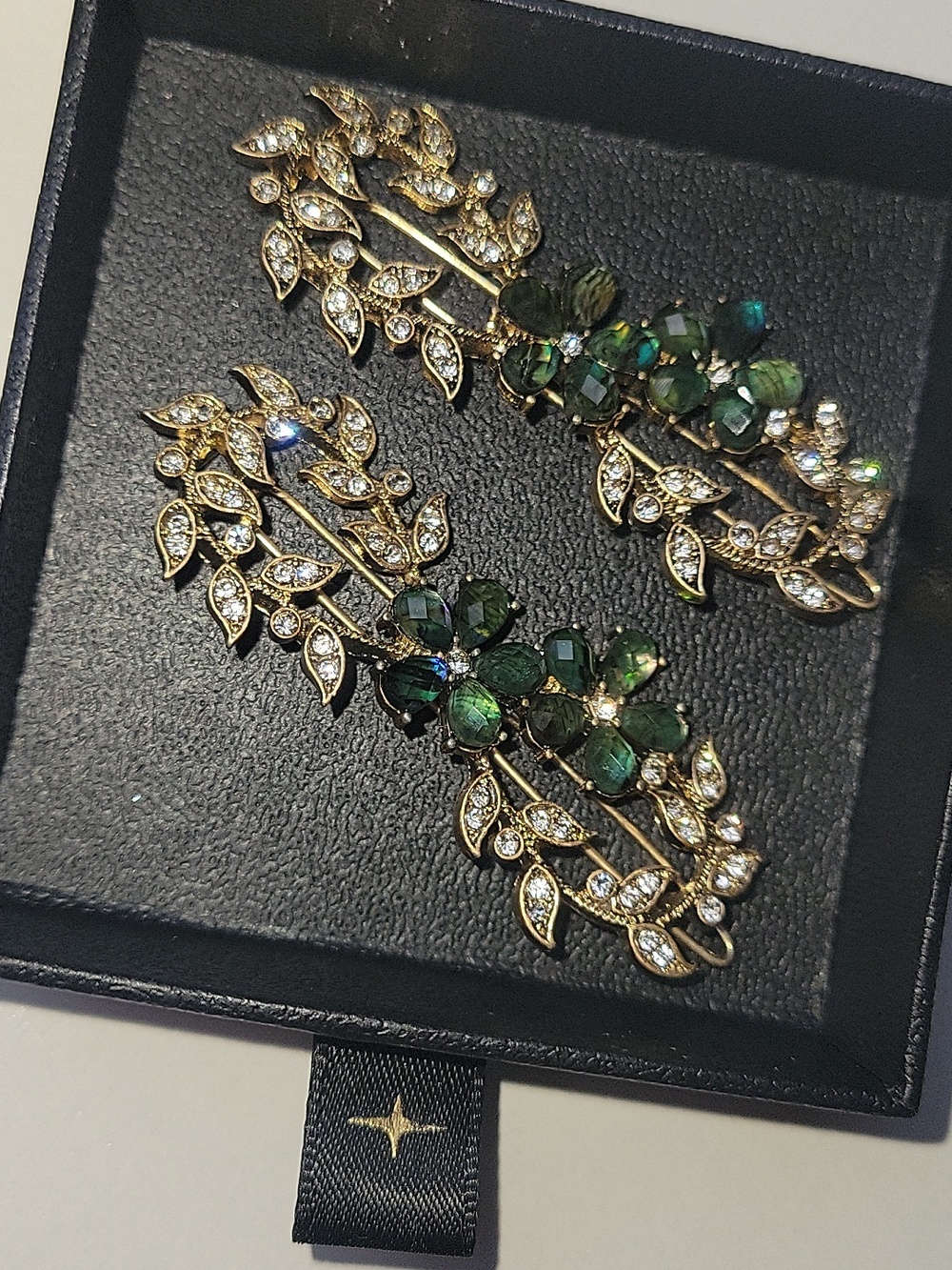 Two Floral Gemstone Hairclips - Picture 8 of 9